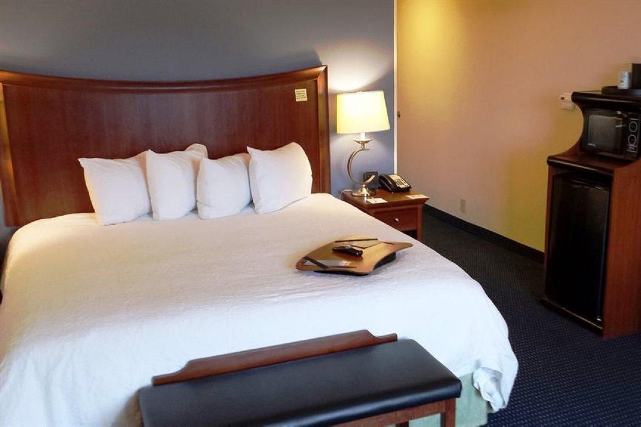 Hampton Inn Melbourne-Вьера Экстерьер фото