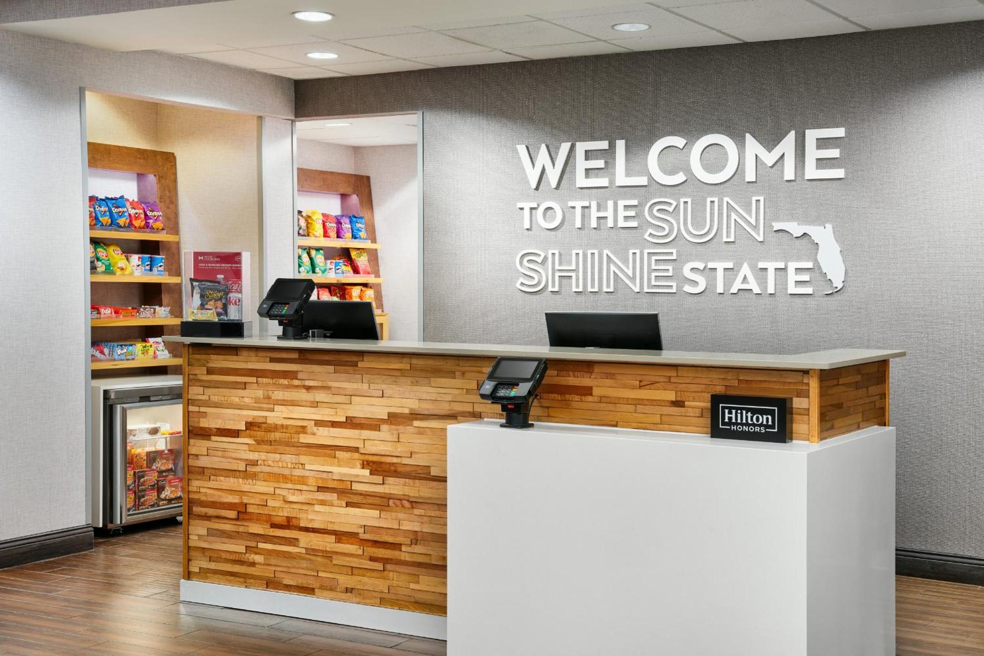 Hampton Inn Melbourne-Вьера Экстерьер фото